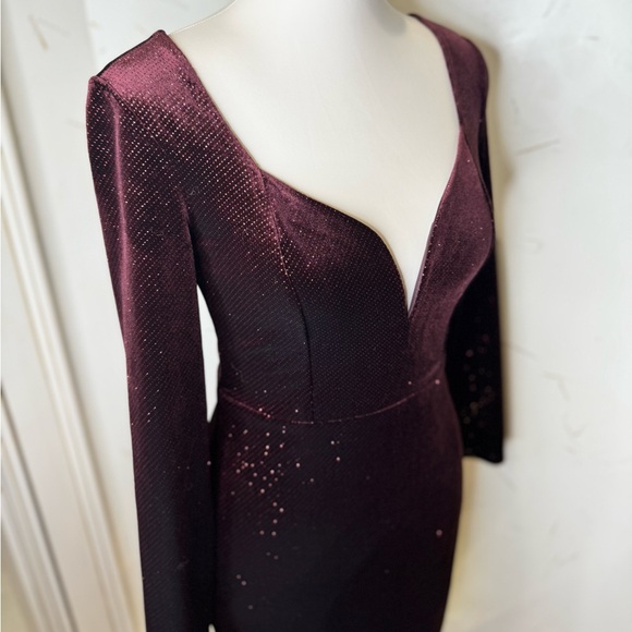 NWT Express Velvet Sweetheart V-Wire Sheath Dress, Size XS - Picture 12 of 13